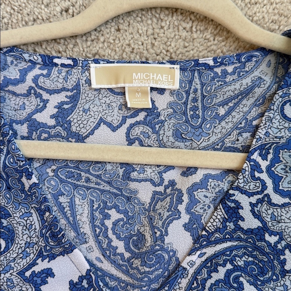 Michael Kors Blue Paisley V-Neck Blouse Size M - Picture 2 of 5